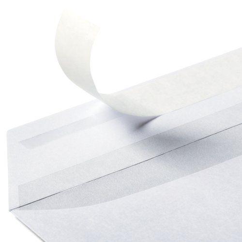 Busta in carta bianca con patella corta e striscia adesiva.