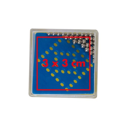 Gioco di pazienza quadrato con piccole palline.