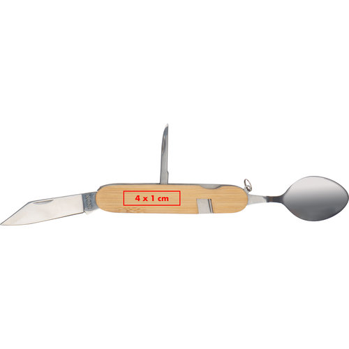 Posate da campeggio in legno chiaro con coltello, forchetta e cucchiaio.