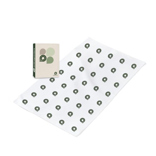 Asciugamano sportivo bianco in microfibra, assorbente e ad asciugatura rapida.