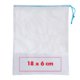 Set da 3 sacchetti a rete bianchi con coulisse.