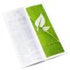 Brochure in carta naturale con piega centrale e orientamento verticale.