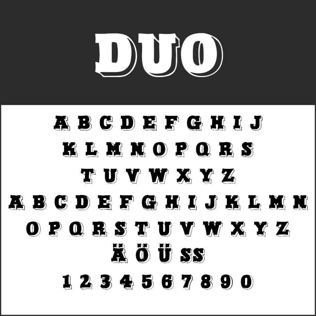 Esempio di font stilizzato in stile occidentale intitolato DUO, perfetto per locandine. Mostra lettere dell'alfabeto maiuscole con varianti, tra cui dieresi e numeri da 0 a 9. Il design vanta lettere in grassetto e ombreggiate con un'estetica vintage e robusta.