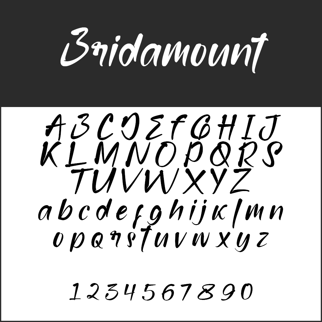 Esempio di font che mostra Bridamount in una scrittura bianca, evidenziandone l'elegante scrittura calligrafica. In basso, l'alfabeto completo è visualizzato sia in maiuscolo che in minuscolo, seguito dai numeri da 0 a 9, tutti nello stesso grazioso stile di scrittura.